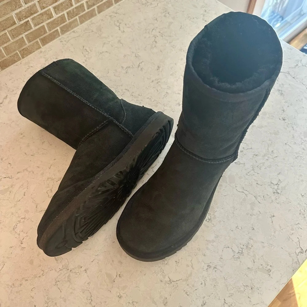 UGG Black Shearling Boots Size 8 - Picture 6 of 10